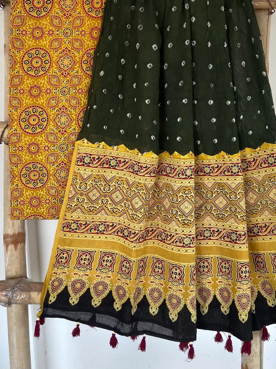 Bandhani Dupatta Suit Pcs