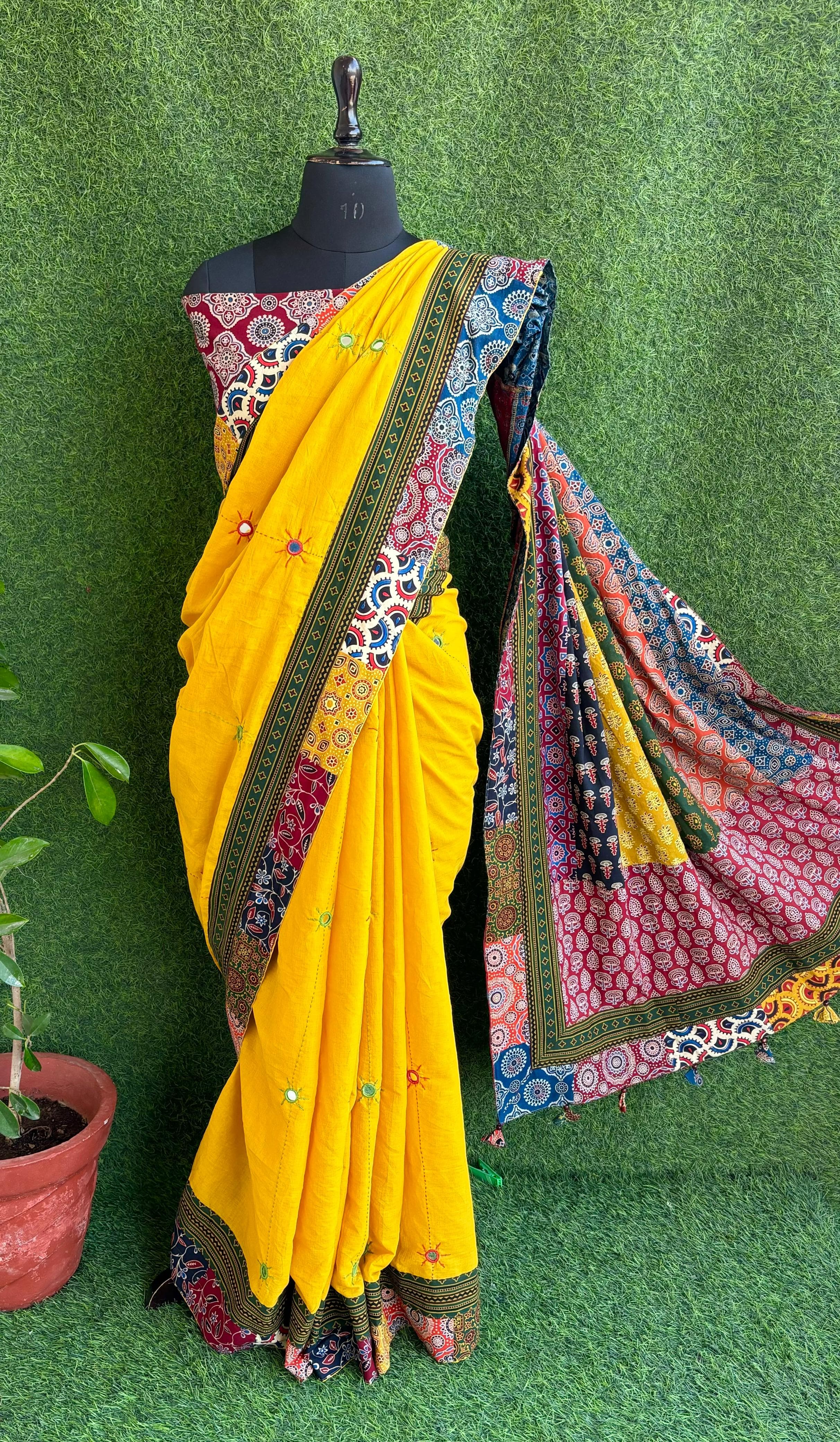 Yellow Mul Saree With Patch Mirror Work