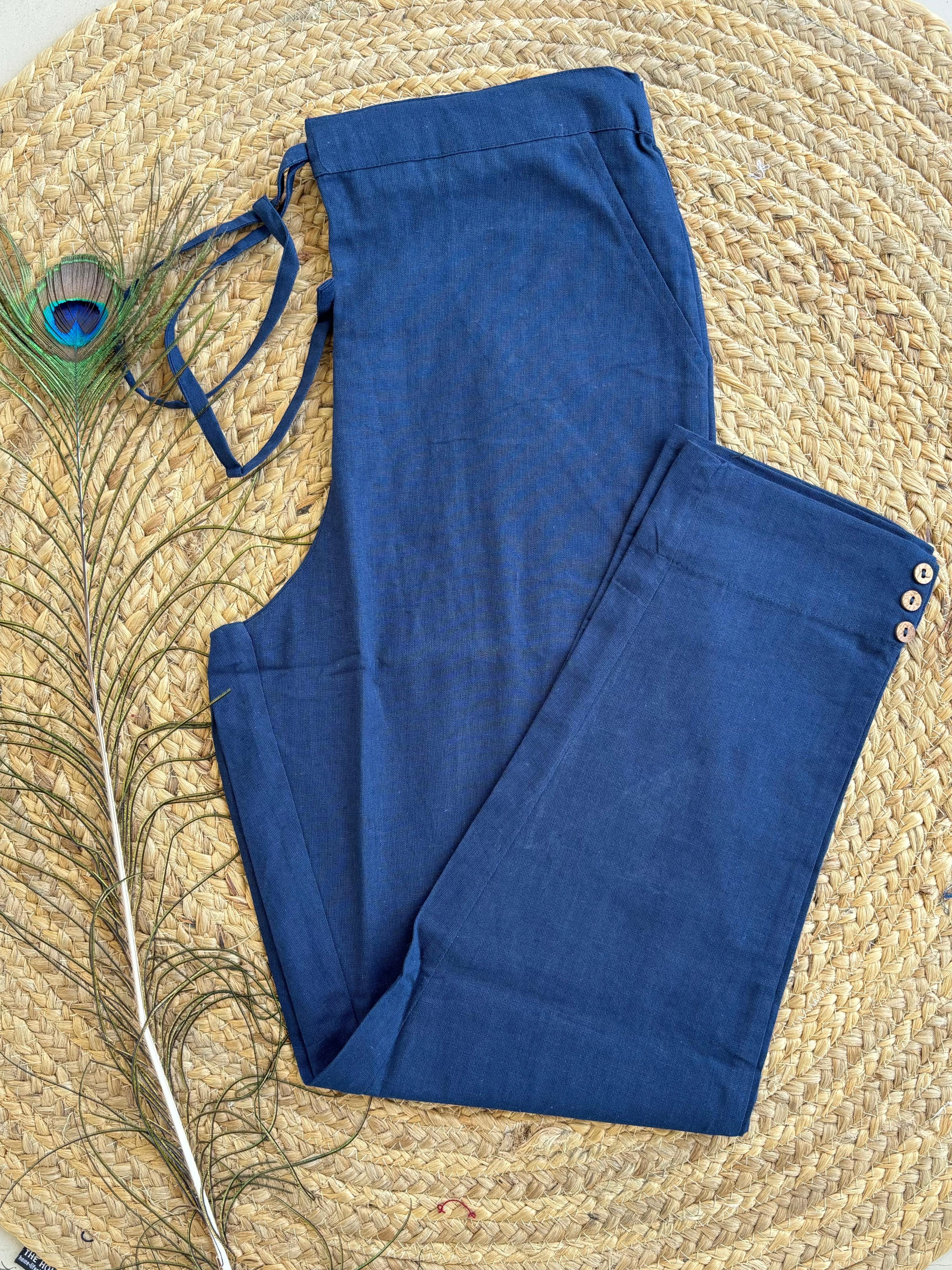 Cotton Pant in blue